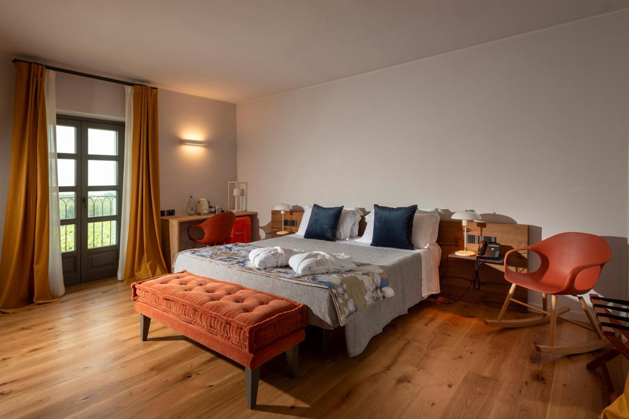 Bed and Breakfast Antica Dimora Dosio La Morra Zewnętrze zdjęcie